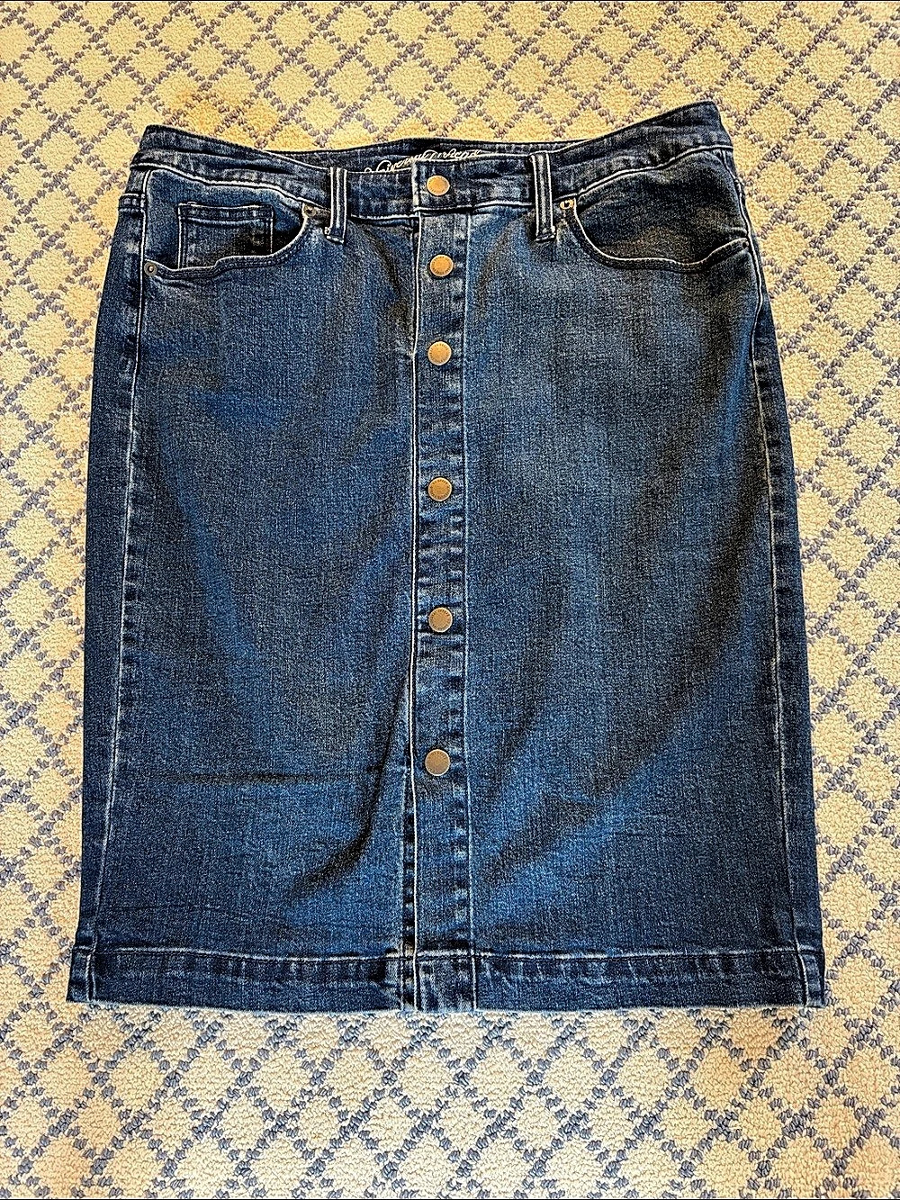 Universal Thread Women's Denim Button-Front Midi Skirt Size 12/31 Like New